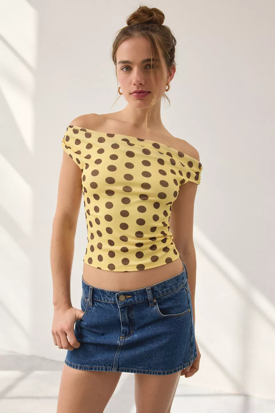 Urban Outfitters Women's Fia Off-The-Shoulder Crop Top