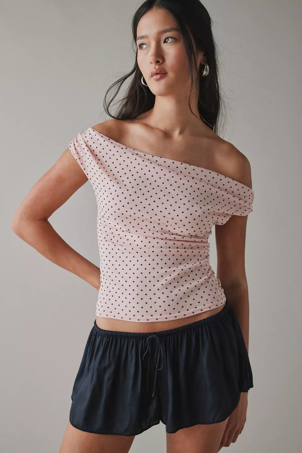 Urban Outfitters Women's Fia Off-The-Shoulder Crop Top
