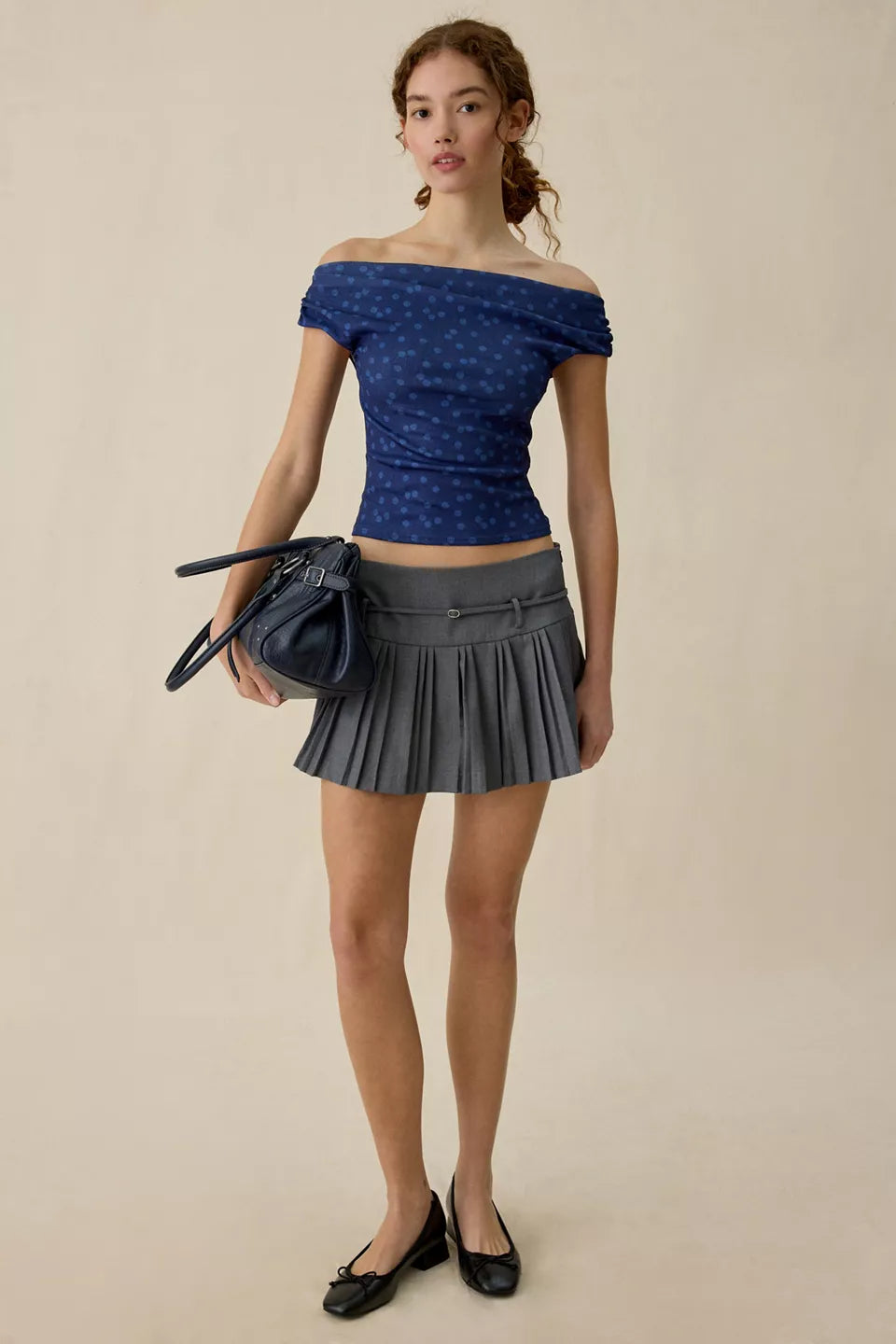 Urban Outfitters Women's Fia Off-The-Shoulder Crop Top