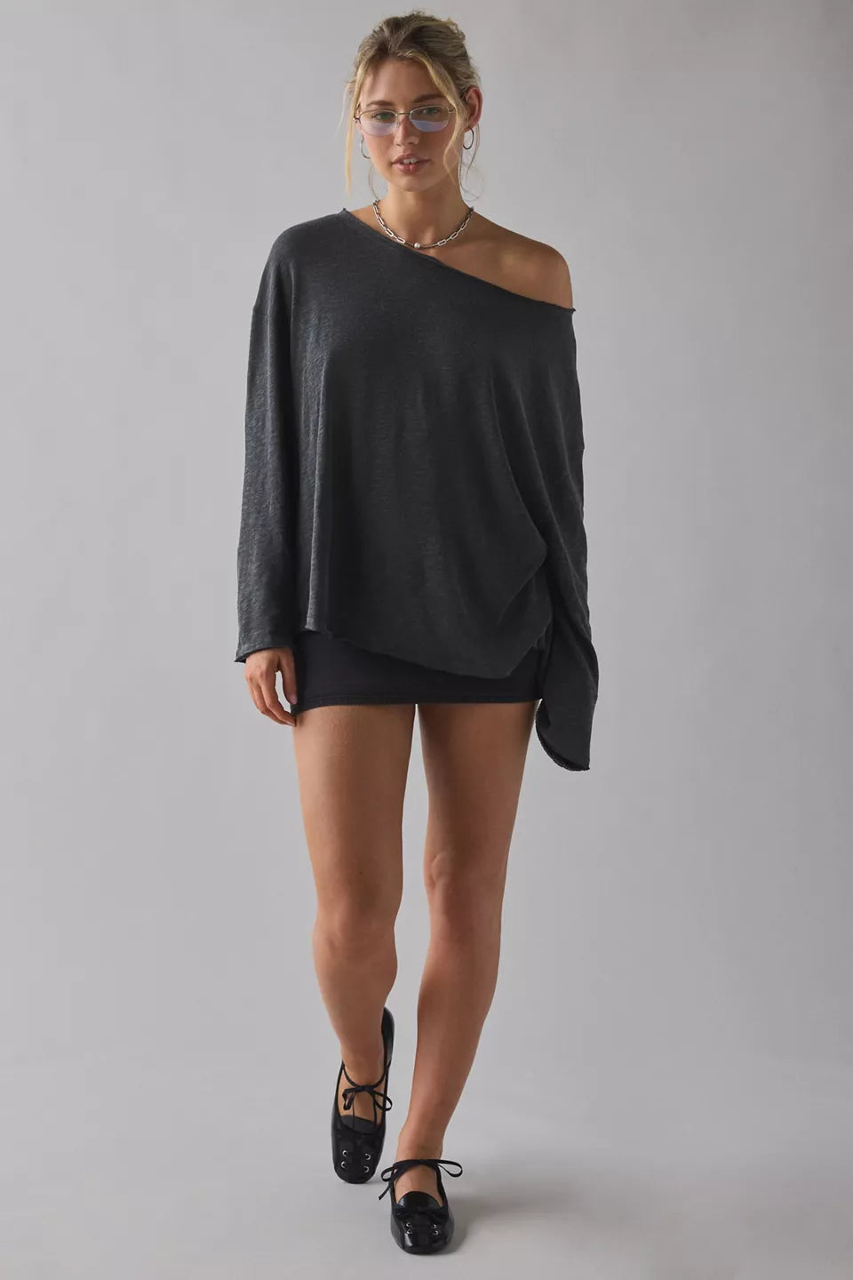 BDG Women's Kurt Off-The-Shoulder Long Sleeve Tee