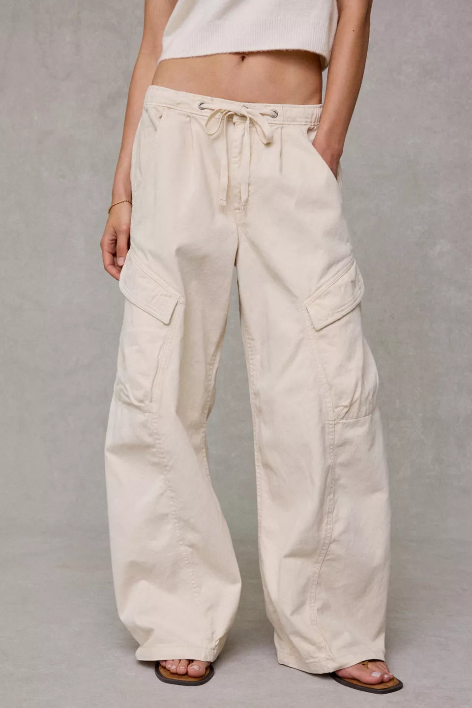 Women's Station Cocoon Baggy Barrel Leg Cargo Jeans