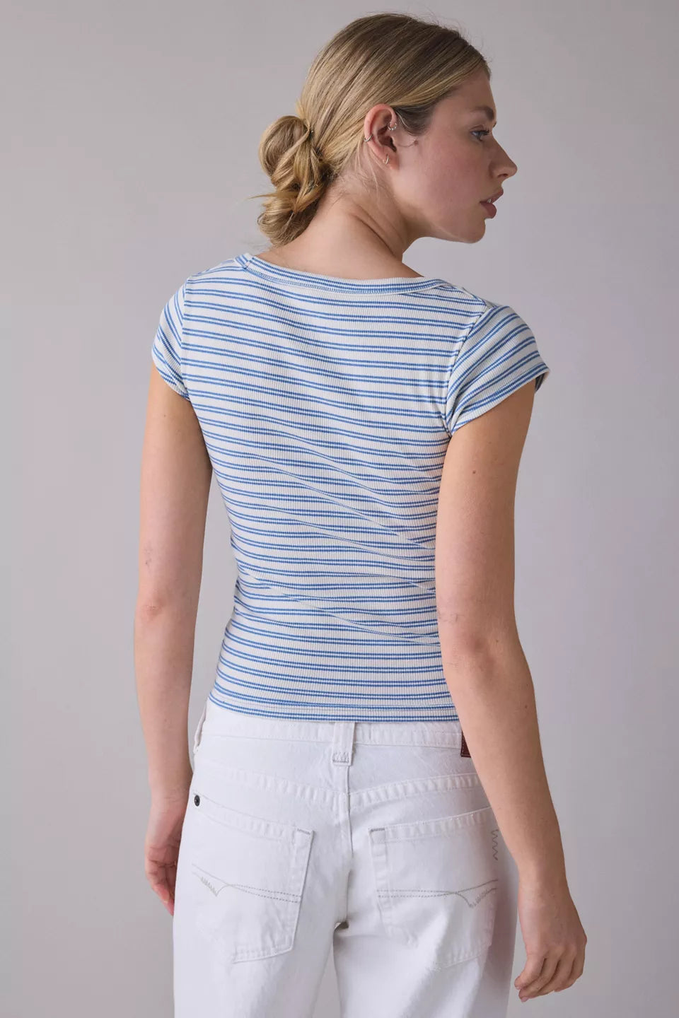 Women's Off-Duty Ribbed Scoop Neck Short Sleeve Tee