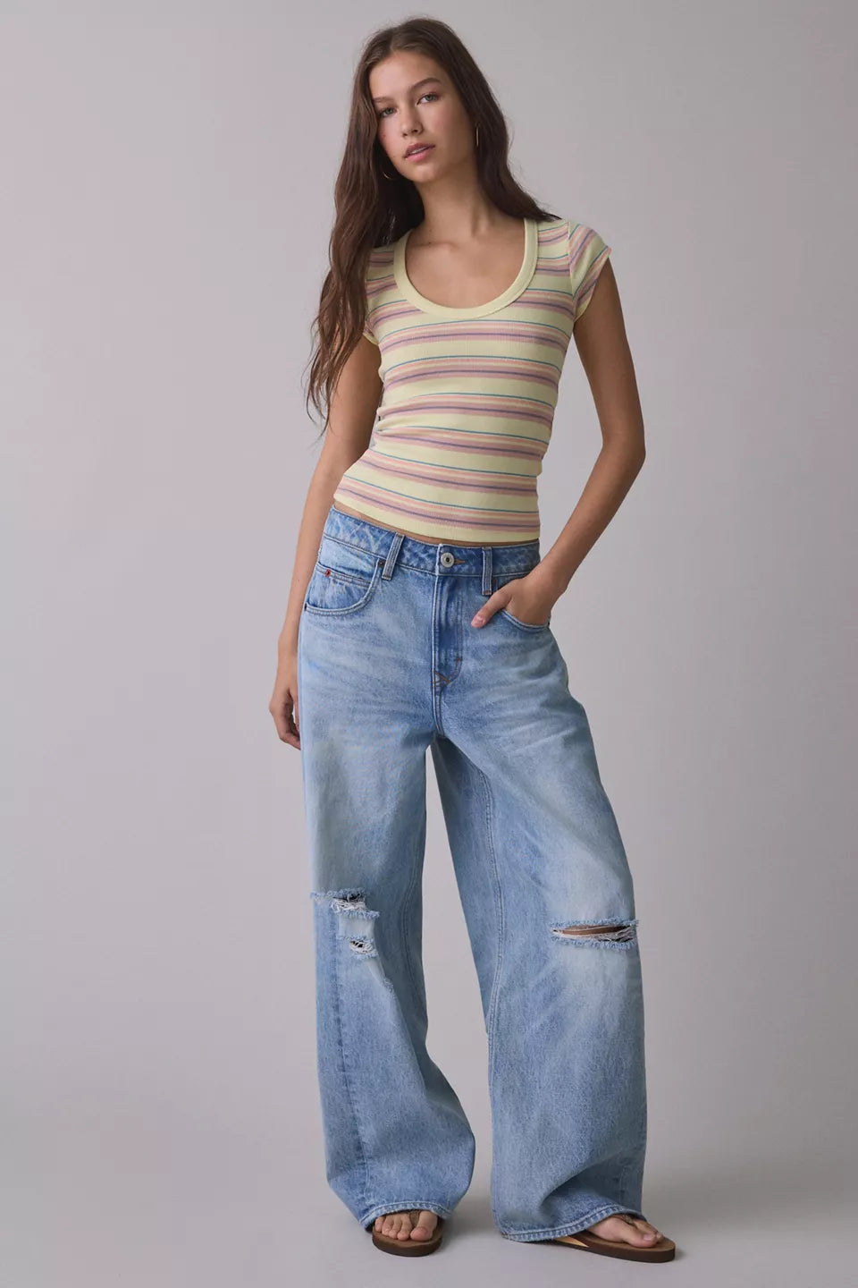 Women's Off-Duty Ribbed Scoop Neck Short Sleeve Tee