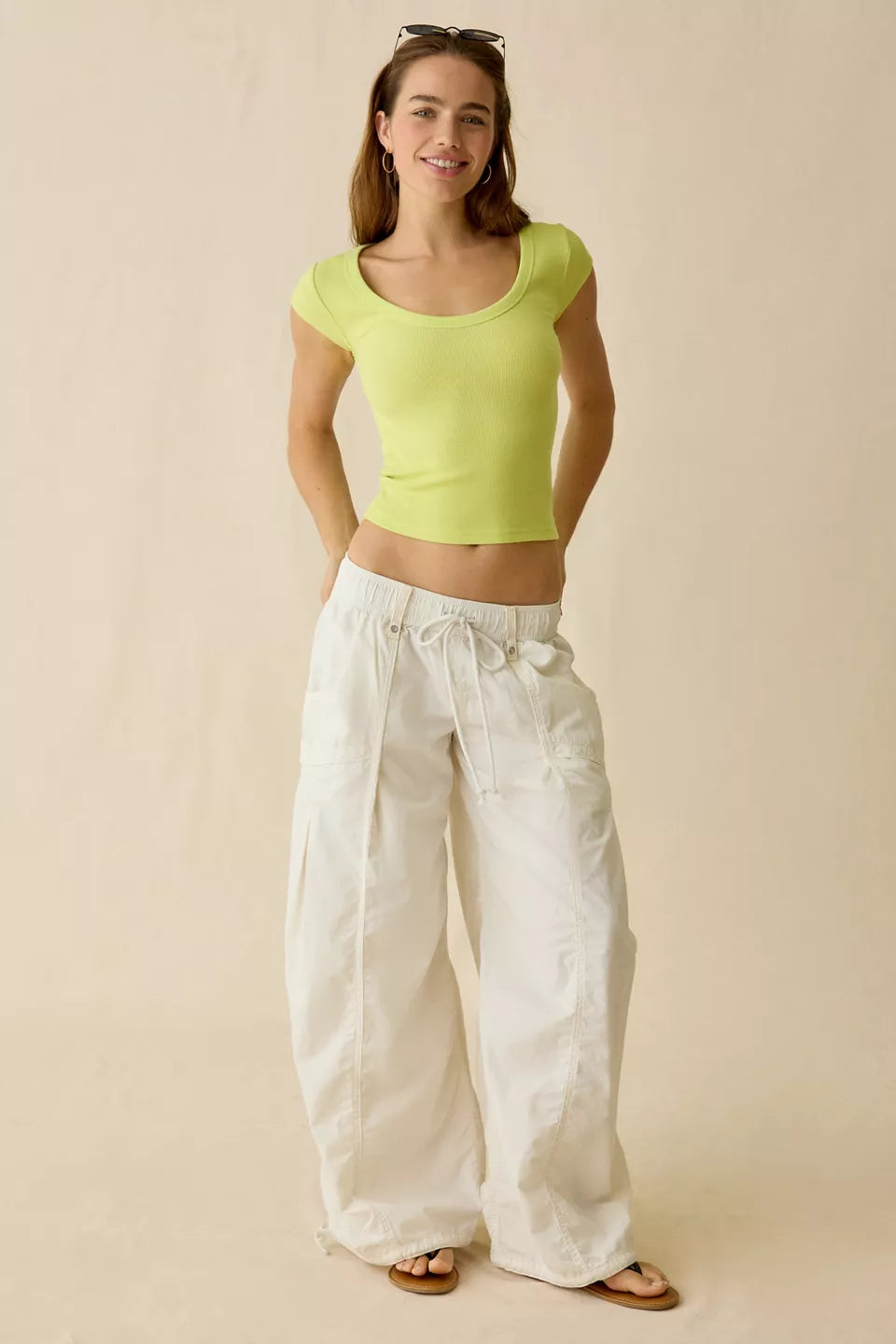 Women's Off-Duty Ribbed Scoop Neck Short Sleeve Tee