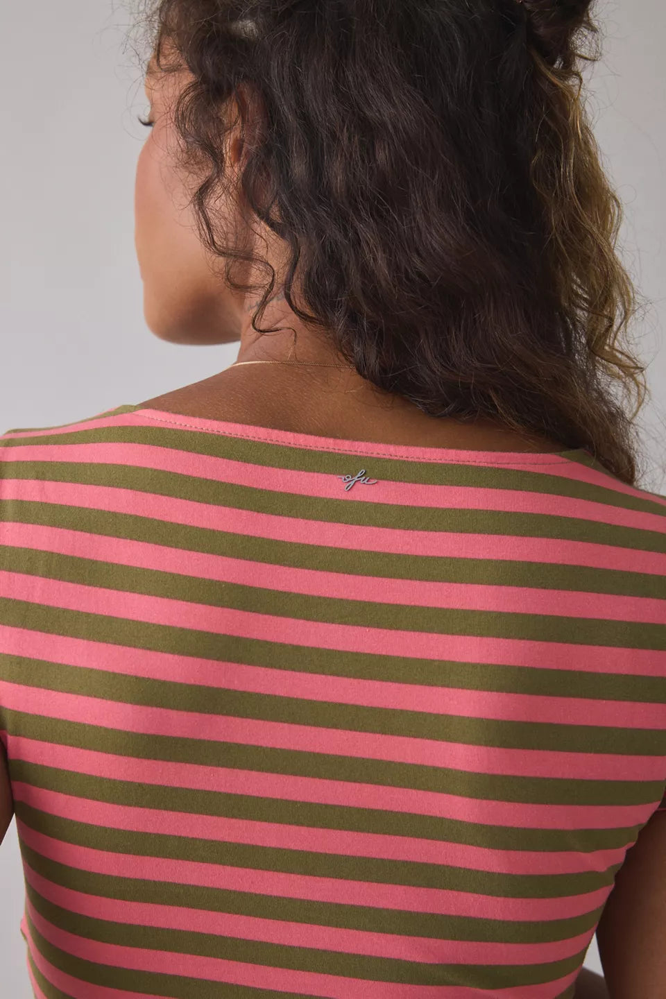 Women's Bec Twist-Front Cropped Tee