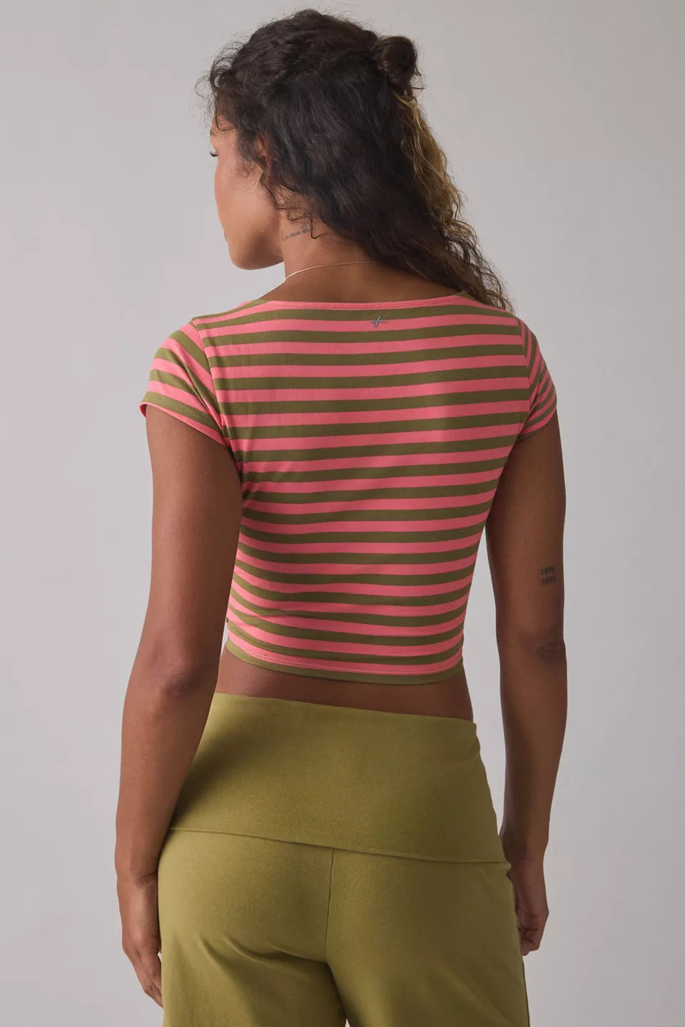 Women's Bec Twist-Front Cropped Tee