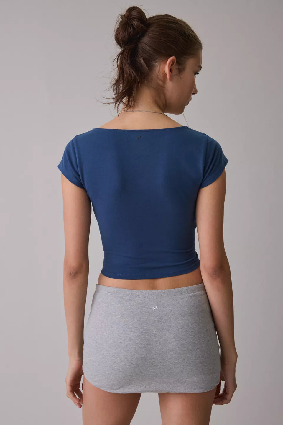 Women's Bec Twist-Front Cropped Tee