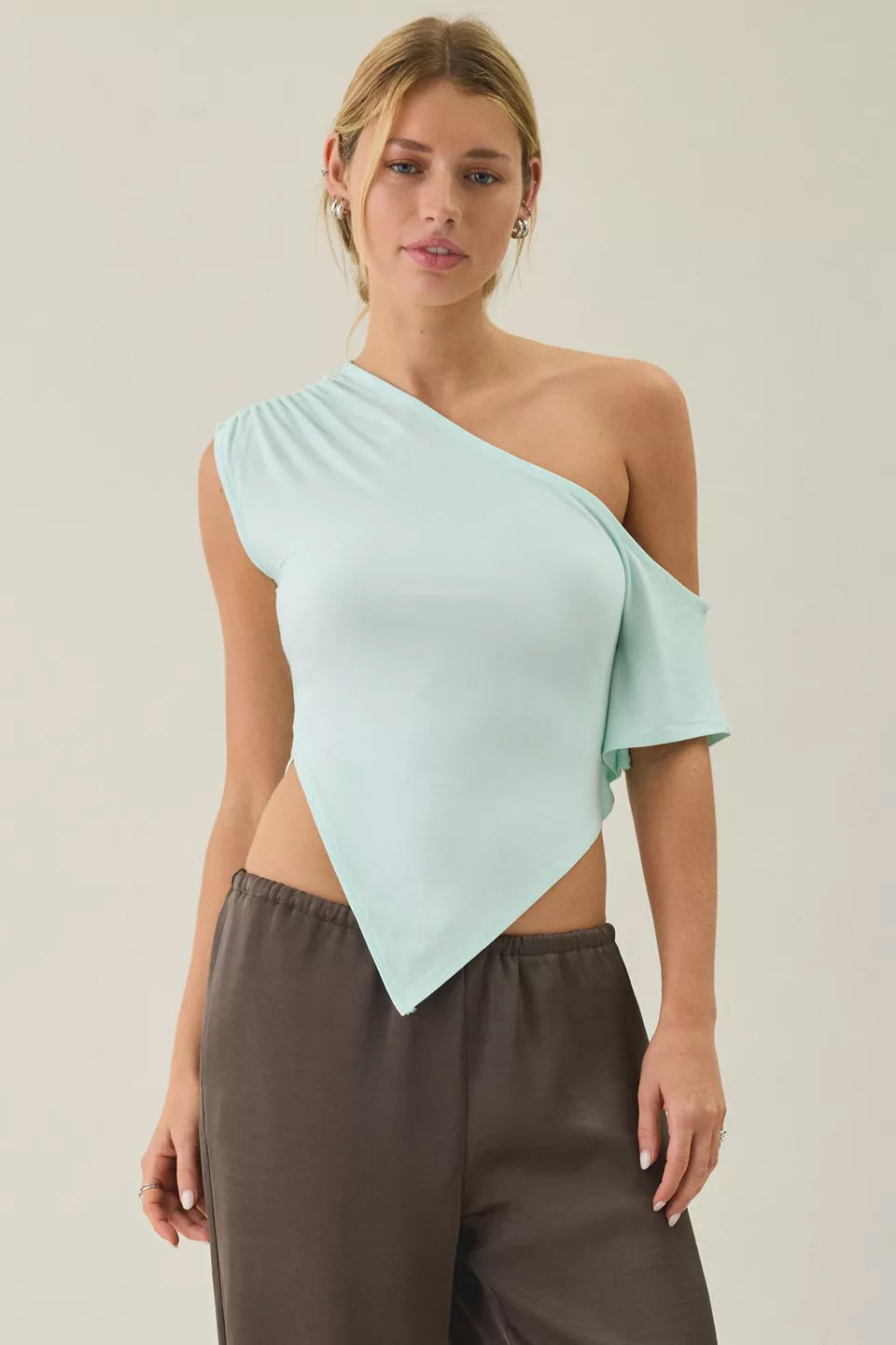 Urban Outfitters Women's Bia Jersey Knit Asymmetric Off-The-Shoulder Poncho