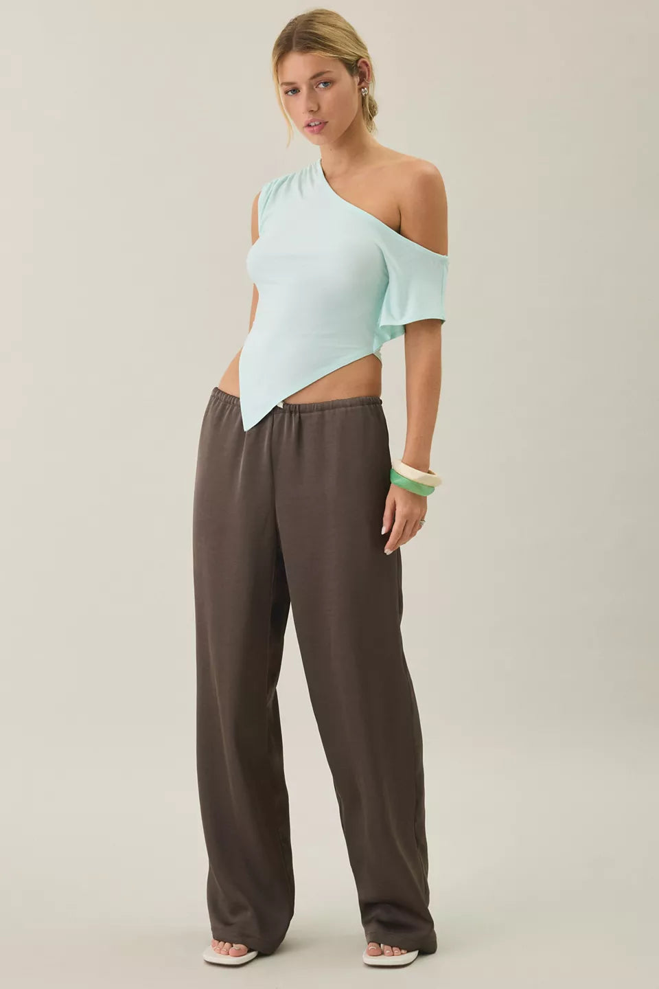 Urban Outfitters Women's Bia Jersey Knit Asymmetric Off-The-Shoulder Poncho