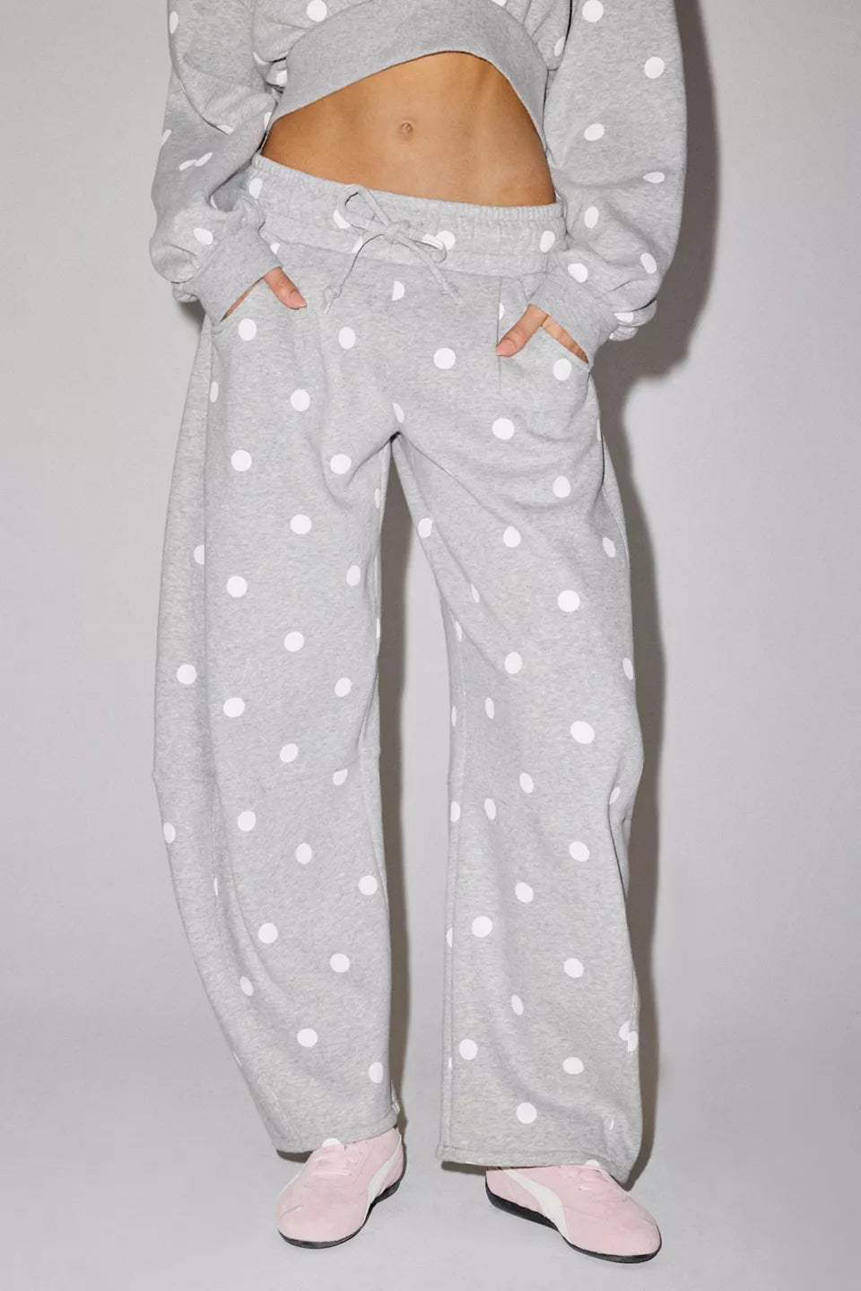 Women's Essential Barrel Leg Full Length Sweatpants