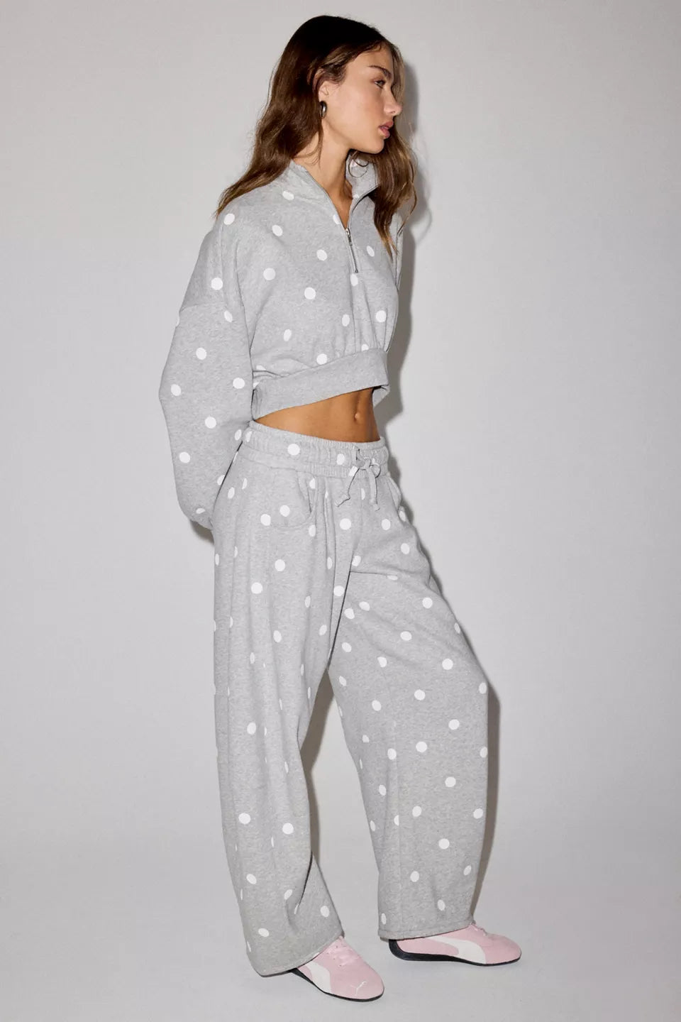 Women's Essential Barrel Leg Full Length Sweatpants