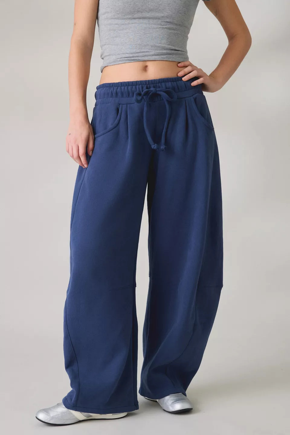 Women's Essential Barrel Leg Full Length Sweatpants