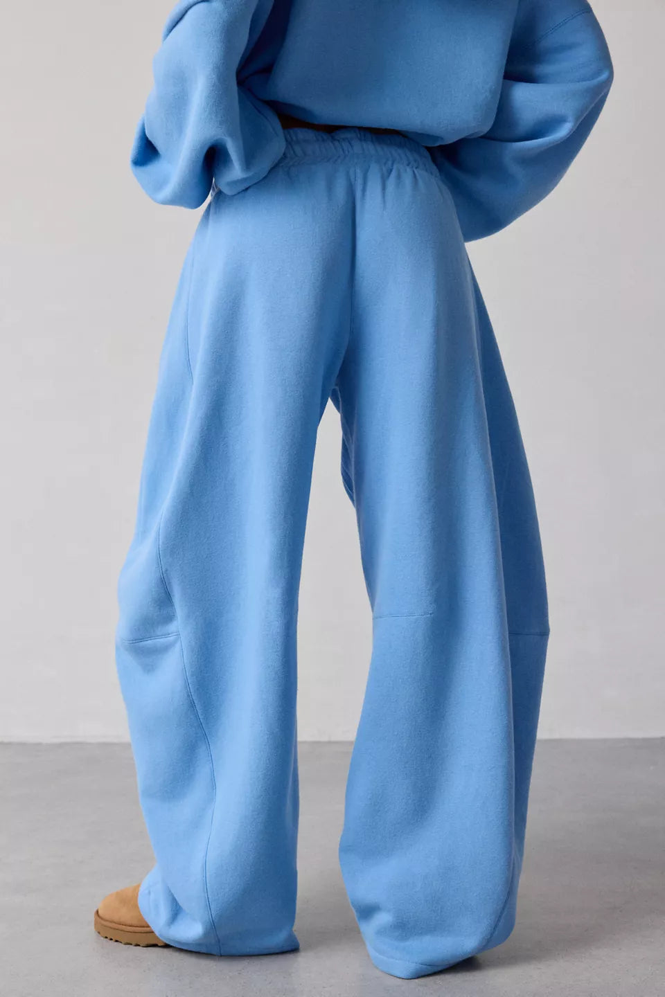 Women's Essential Barrel Leg Full Length Sweatpants