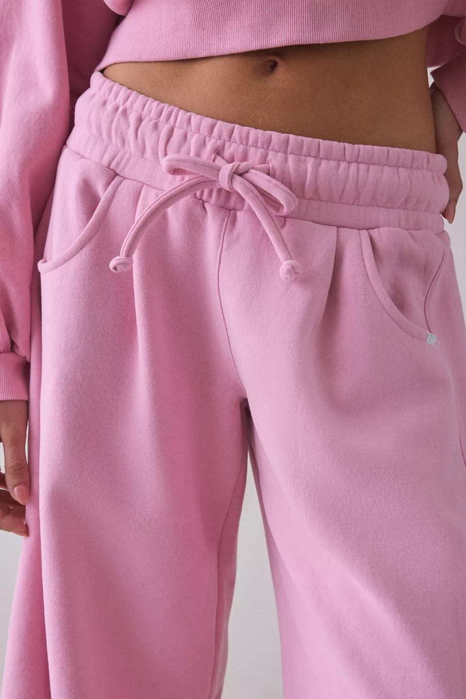 Women's Essential Barrel Leg Full Length Sweatpants