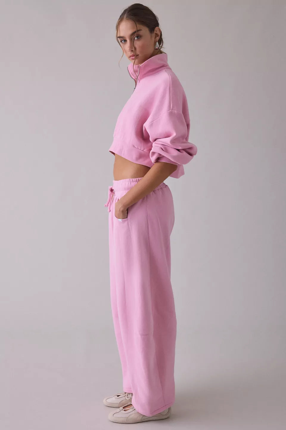 Women's Essential Barrel Leg Full Length Sweatpants
