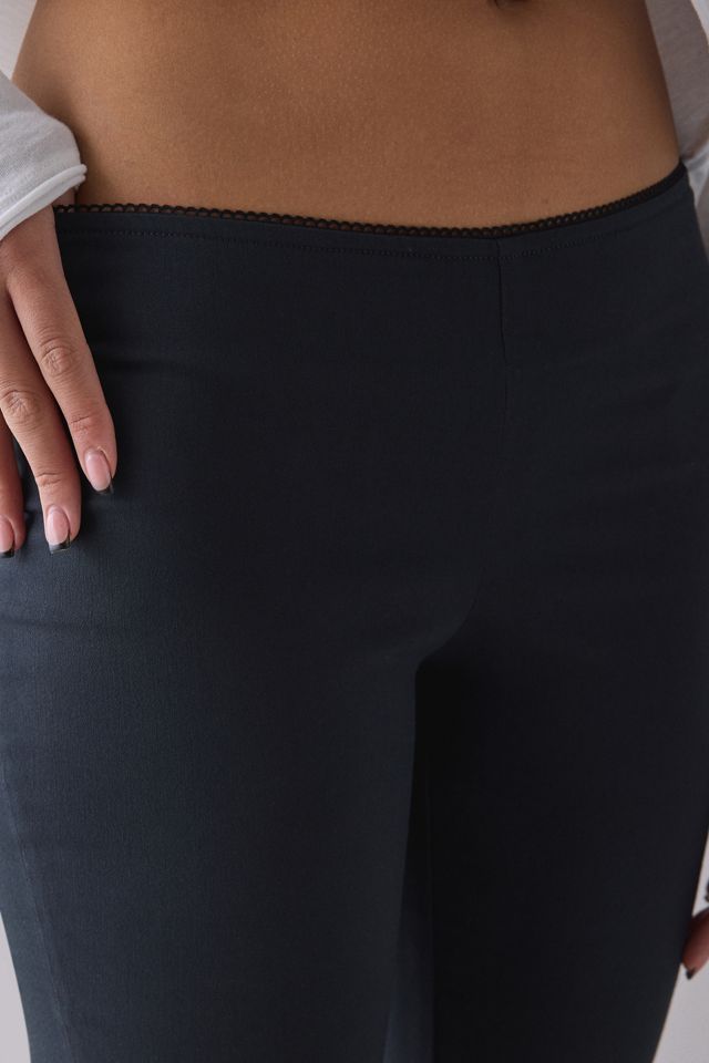 Kimchi Blue Women's Ellie Mid-Rise Stretch Capri Pants